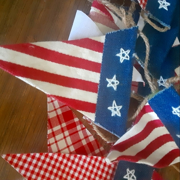 4th of July Stars Stripes Garland and Head Decor - Picture 2 of 2